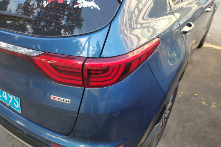 Used Kia KX5 2016 1.6T Automatic Two-Wheel Drive DLX Right Rear Taillight