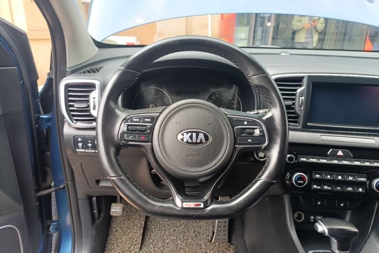 Used Kia KX5 2016 1.6T Automatic Two-Wheel Drive DLX Steering Wheel