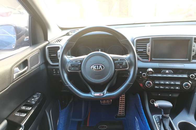 Used Kia KX5 2016 1.6T Automatic Two-Wheel Drive DLX Steering Wheel