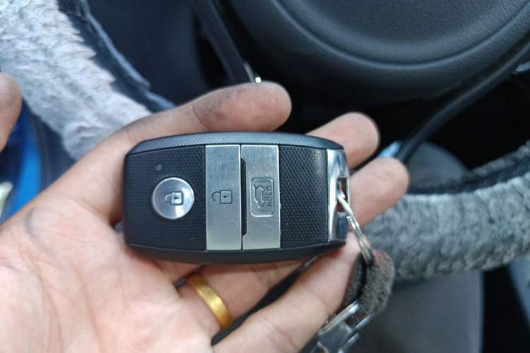 Used Kia KX5 2016 1.6T Automatic Two-Wheel Drive DLX Vehicle Key