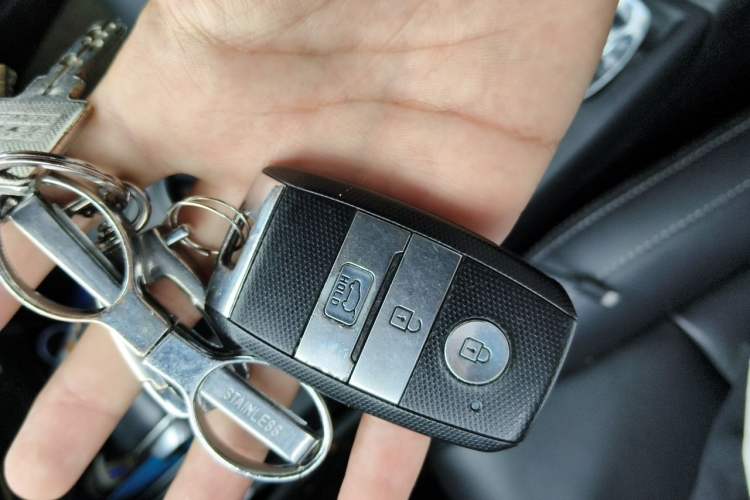 Used Kia KX5 2016 1.6T Automatic Two-Wheel Drive DLX Vehicle Key