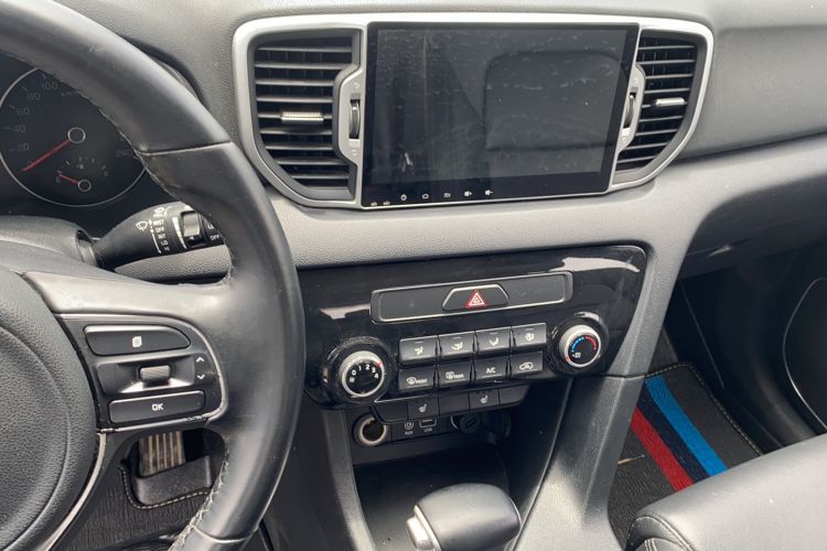 Used Kia KX5 2016 2.0L Automatic 2WD GLS Audio And AC Panel