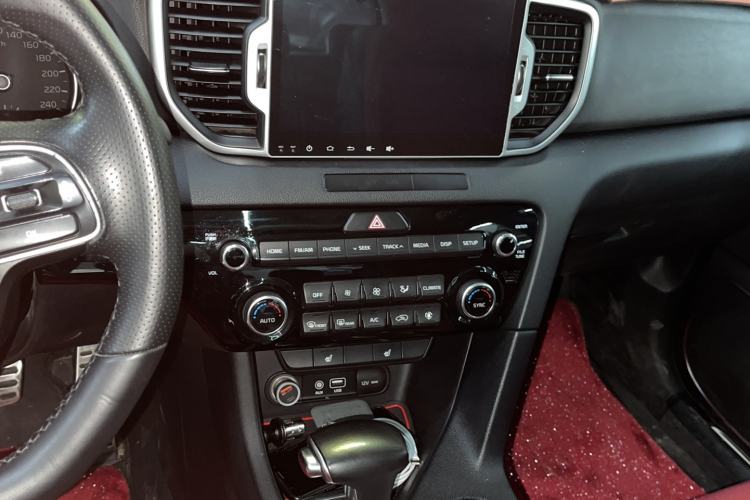 Used Kia KX5 2016 1.6T Automatic Two-Wheel Drive DLX Audio And AC Panel