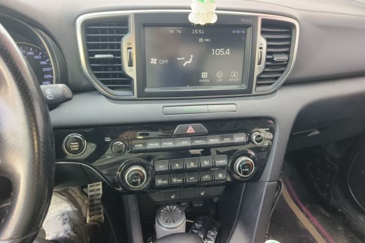 Used Kia KX5 2016 1.6T Automatic Two-Wheel Drive DLX Audio And AC Panel