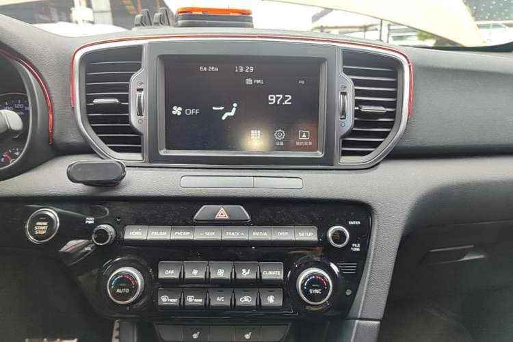 Used Kia KX5 2016 1.6T Automatic Two-Wheel Drive DLX Audio And AC Panel