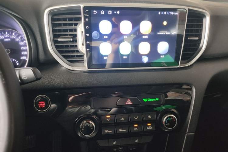 Used Kia KX5 2016 2.0L Automatic 2WD GLS Audio And AC Panel