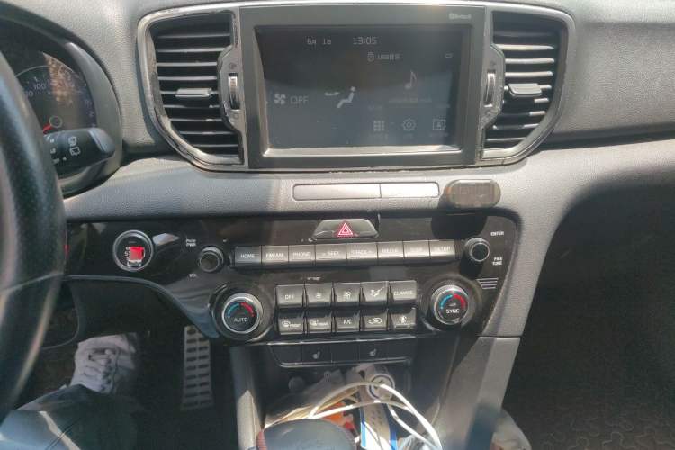 Used Kia KX5 2016 1.6T Automatic Two-Wheel Drive Premium Audio And AC Panel
