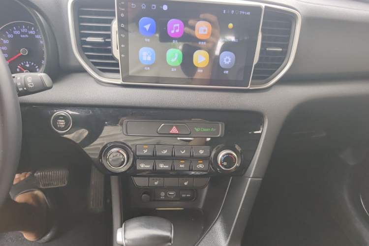 Used Kia KX5 2016 2.0L Automatic 2WD GLS Audio And AC Panel