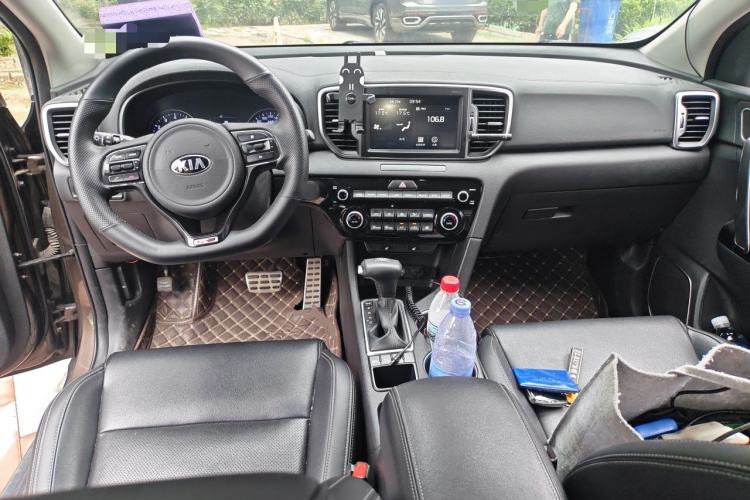 Used Kia KX5 2016 1.6T Automatic Two-Wheel Drive Premium Center Console