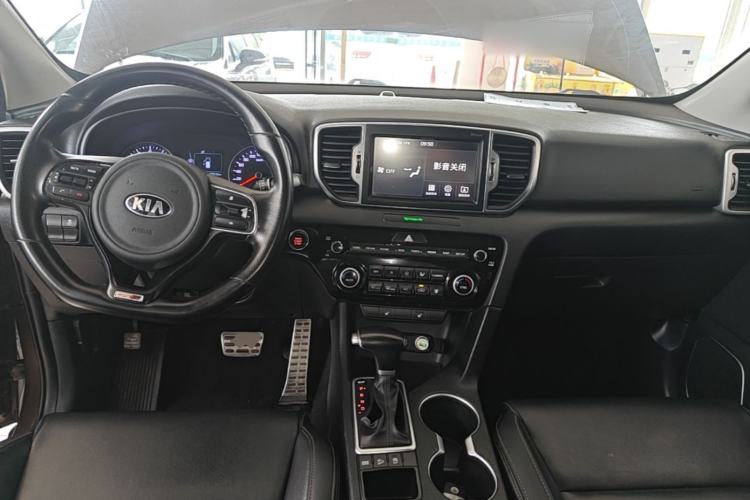 Used Kia KX5 2016 1.6T Automatic Two-Wheel Drive Premium Center Console
