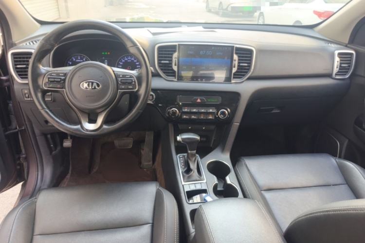 Used Kia KX5 2016 2.0L Automatic 2WD GLS Center Console