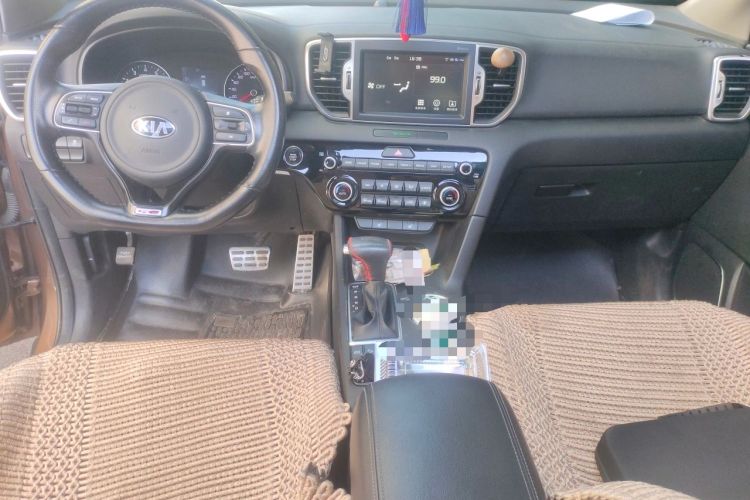 Used Kia KX5 2016 1.6T Automatic Two-Wheel Drive DLX Center Console