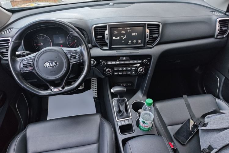 Used Kia KX5 2016 1.6T Automatic Two-Wheel Drive DLX Center Console
