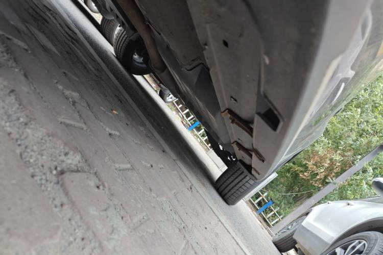 Used Kia KX5 2016 1.6T Automatic Two-Wheel Drive DLX Chassis Front Left