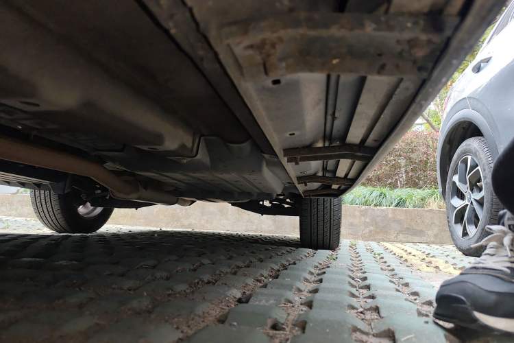 Used Kia KX5 2016 1.6T Automatic Two-Wheel Drive DLX Chassis Front Left