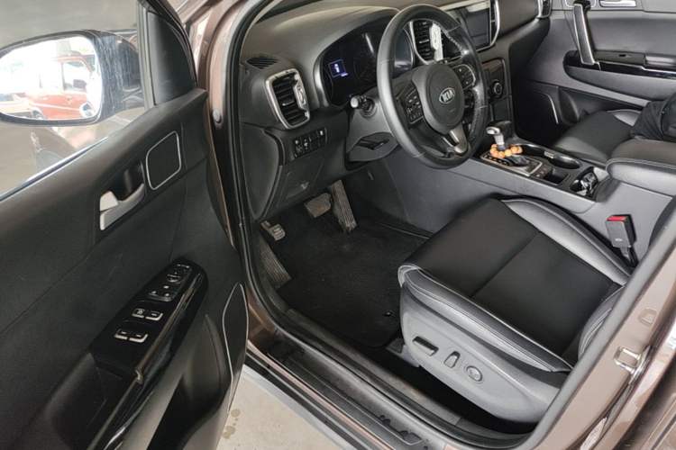 Used Kia KX5 2016 2.0L Automatic 2WD GLS Driver Seat