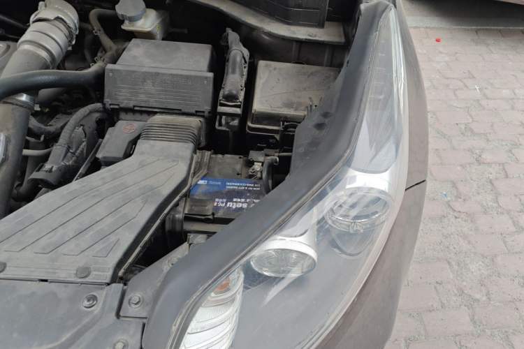 Used Kia KX5 2016 1.6T Automatic Two-Wheel Drive DLX Engine Bay Left