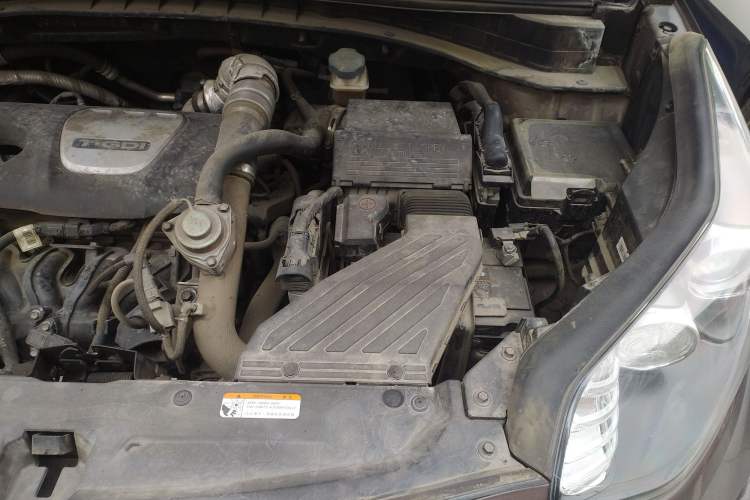 Used Kia KX5 2016 1.6T Automatic Two-Wheel Drive Premium Engine Bay Left