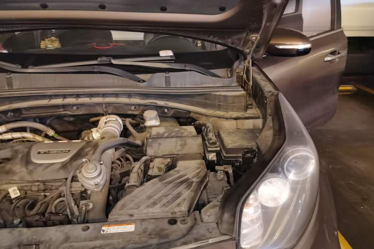 Used Kia KX5 2016 1.6T Automatic Two-Wheel Drive DLX Engine Bay Left