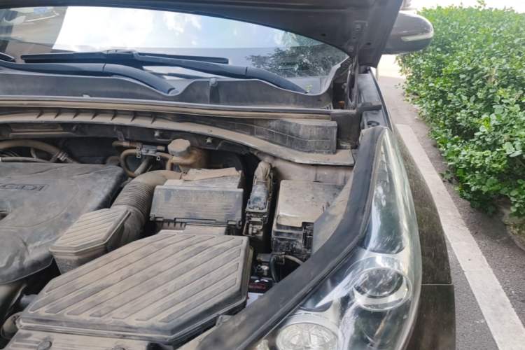 Used Kia KX5 2016 2.0L Automatic 2WD GLS Engine Bay Left