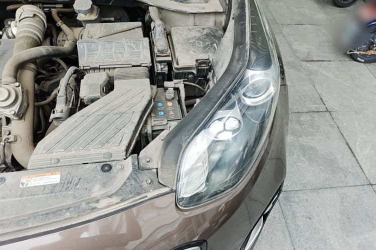 Used Kia KX5 2016 1.6T Automatic Two-Wheel Drive Premium Engine Bay Left