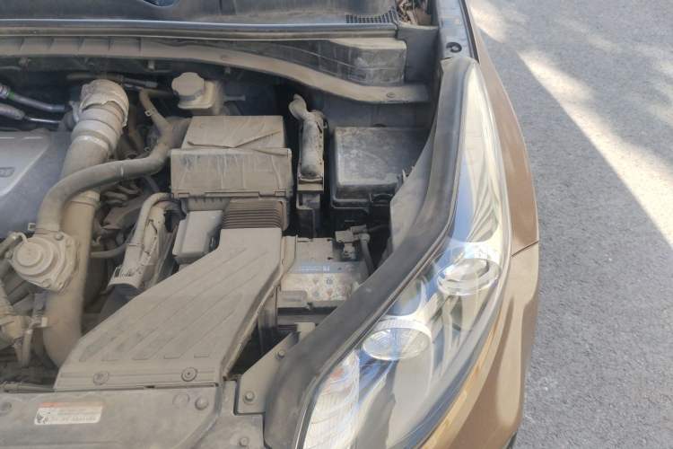 Used Kia KX5 2016 1.6T Automatic Two-Wheel Drive DLX Engine Bay Left