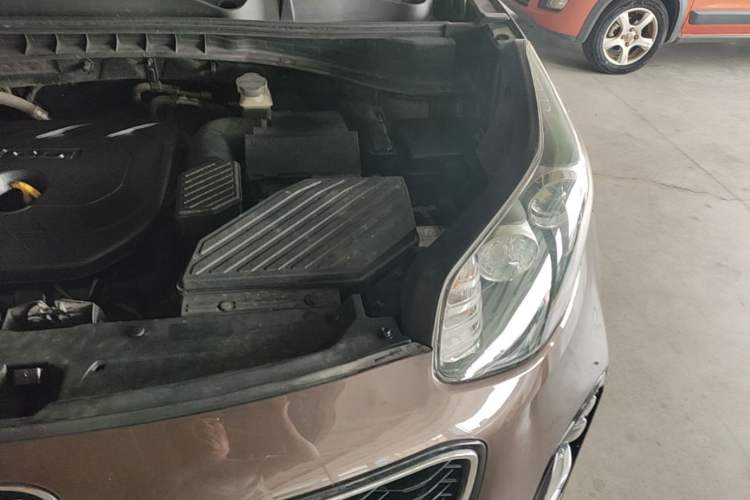 Used Kia KX5 2016 2.0L Automatic 2WD GLS Engine Bay Left