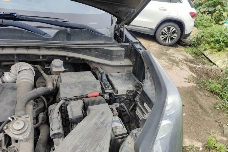 Used Kia KX5 2016 1.6T Automatic Two-Wheel Drive Premium Engine Bay Left