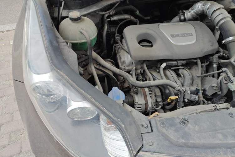Used Kia KX5 2016 1.6T Automatic Two-Wheel Drive DLX Engine Bay Right