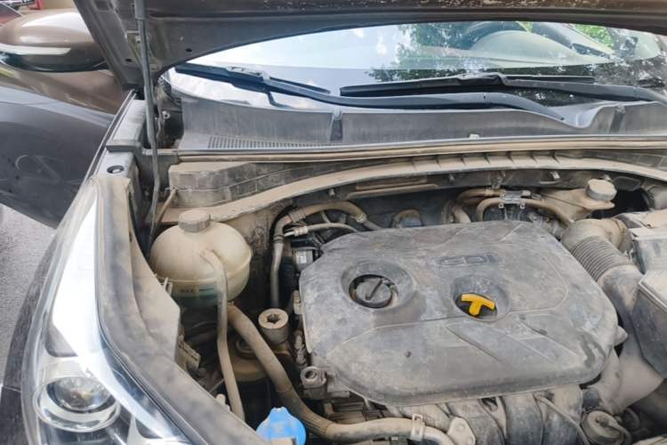 Used Kia KX5 2016 2.0L Automatic 2WD GLS Engine Bay Right