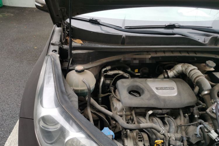 Used Kia KX5 2016 1.6T Automatic Two-Wheel Drive DLX Engine Bay Right