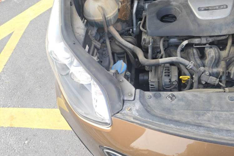 Used Kia KX5 2016 1.6T Automatic Two-Wheel Drive DLX Engine Bay Right