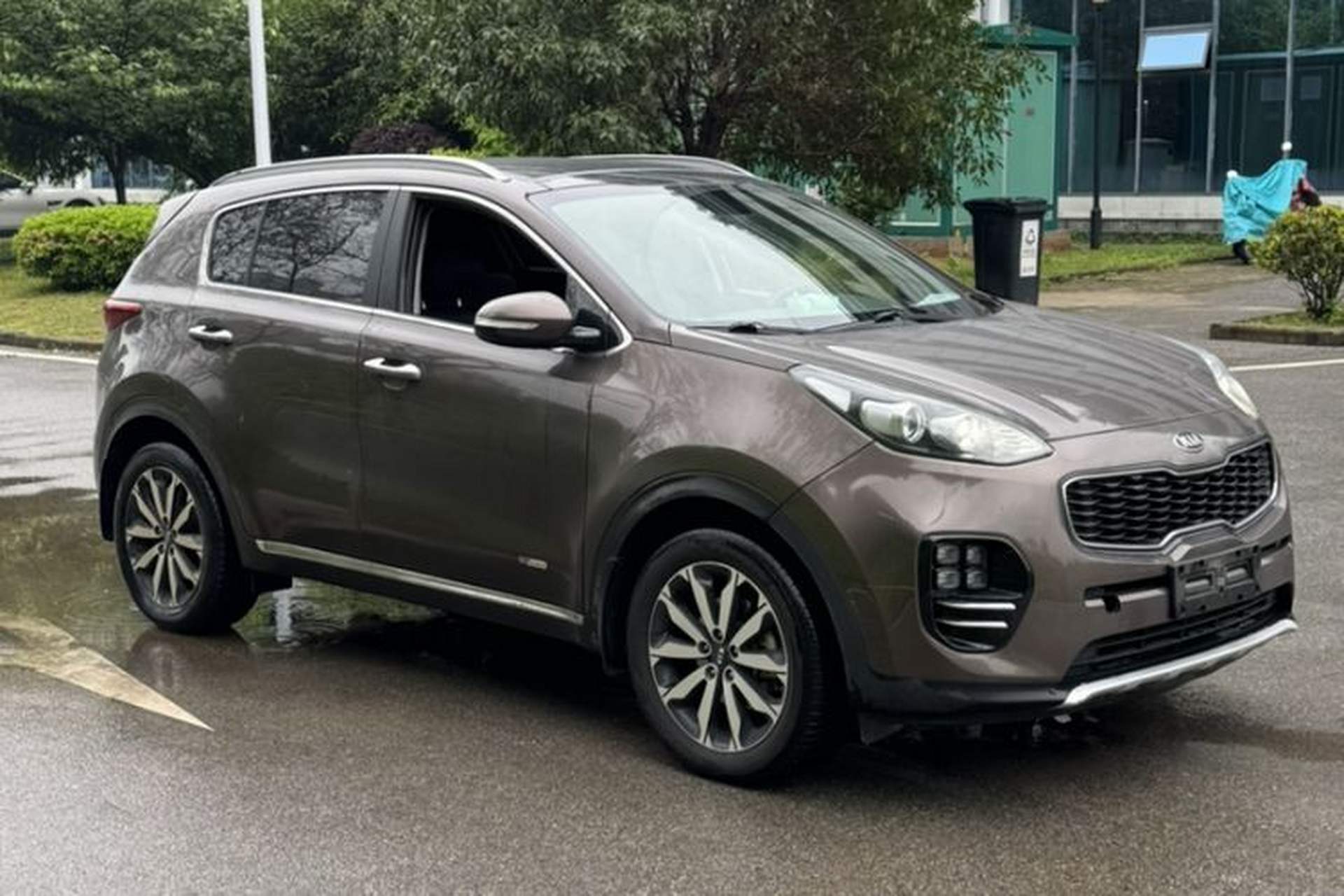 Used Kia KX5 2016 2.0L Automatic 2WD Premium Exterior 2