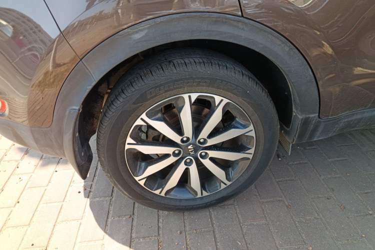 Used Kia KX5 2016 1.6T Automatic Two-Wheel Drive DLX Exterior 3