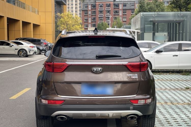 Used Kia KX5 2016 1.6T Automatic Two-Wheel Drive DLX Exterior 4