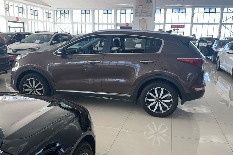 Used Kia KX5 2016 2.0L Automatic 2WD Premium Exterior 5
