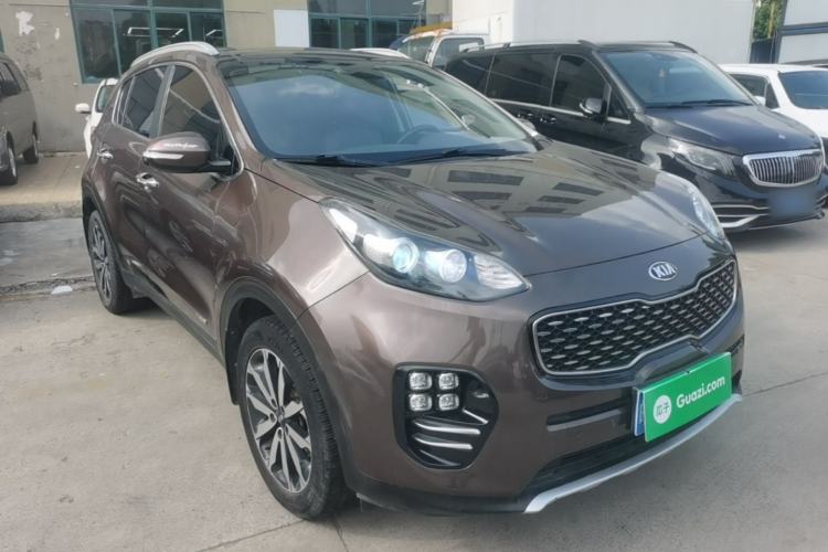 Used Kia KX5 2016 1.6T Automatic Two-Wheel Drive DLX Front Right 45 Deg