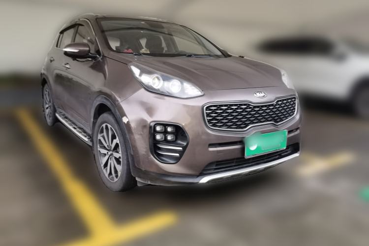 Used Kia KX5 2016 1.6T Automatic Two-Wheel Drive DLX Front Right 45 Deg