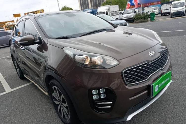 Used Kia KX5 2016 1.6T Automatic Two-Wheel Drive DLX Front Right 45 Deg