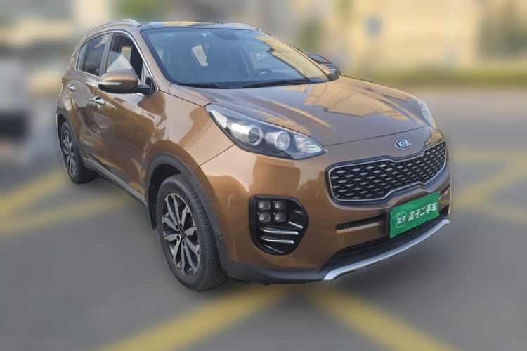 Used Kia KX5 2016 1.6T Automatic Two-Wheel Drive DLX Front Right 45 Deg