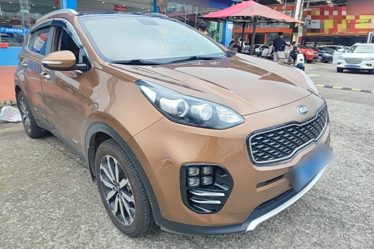 Used Kia KX5 2016 1.6T Automatic Two-Wheel Drive DLX Front Right 45 Deg