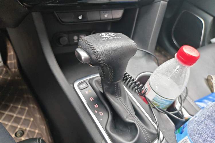 Used Kia KX5 2016 1.6T Automatic Two-Wheel Drive Premium Gear Lever
