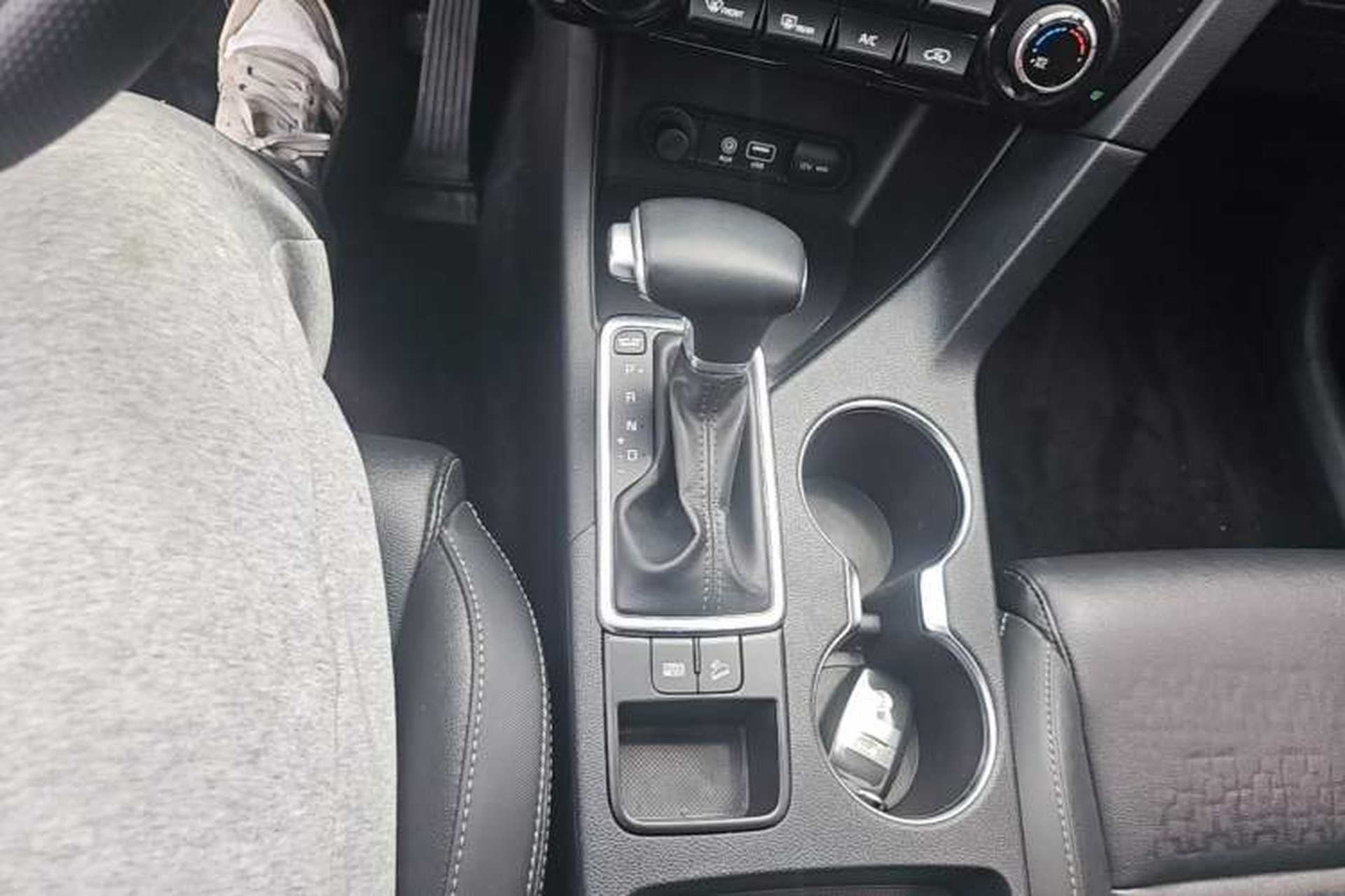 Used Kia KX5 2016 2.0L Automatic 2WD GLS Gear Lever