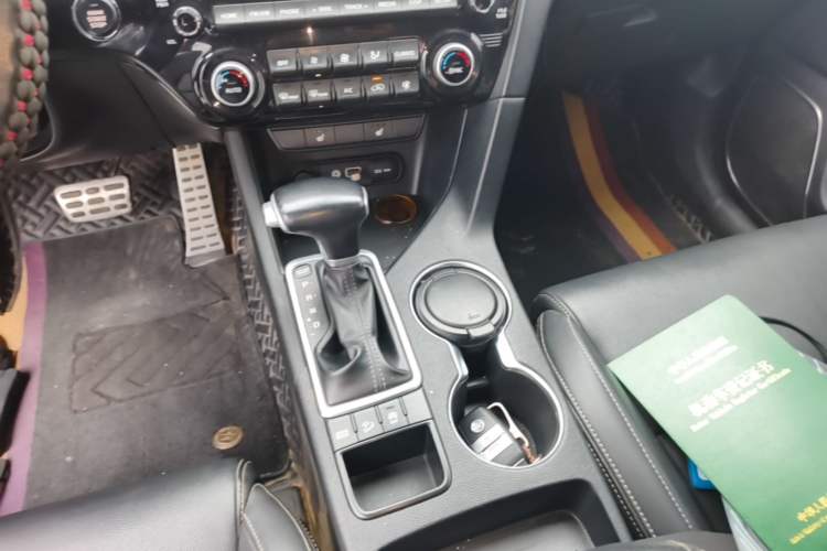 Used Kia KX5 2016 1.6T Automatic Two-Wheel Drive DLX Gear Lever