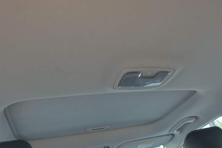 Used Kia KX5 2016 1.6T Automatic Two-Wheel Drive DLX Headliner