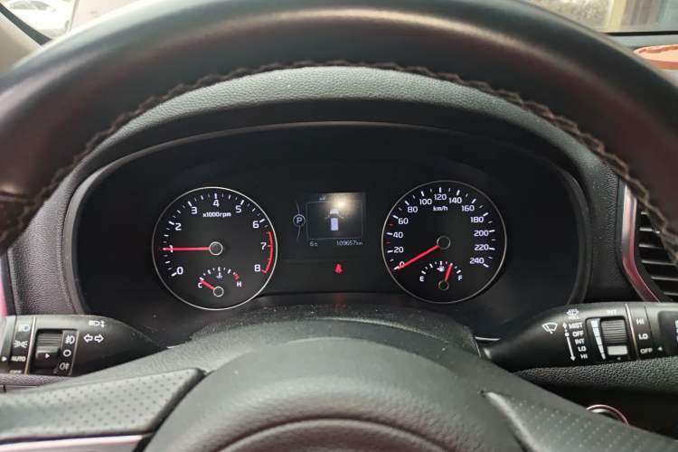 Used Kia KX5 2016 1.6T Automatic Two-Wheel Drive DLX Instrument Cluster