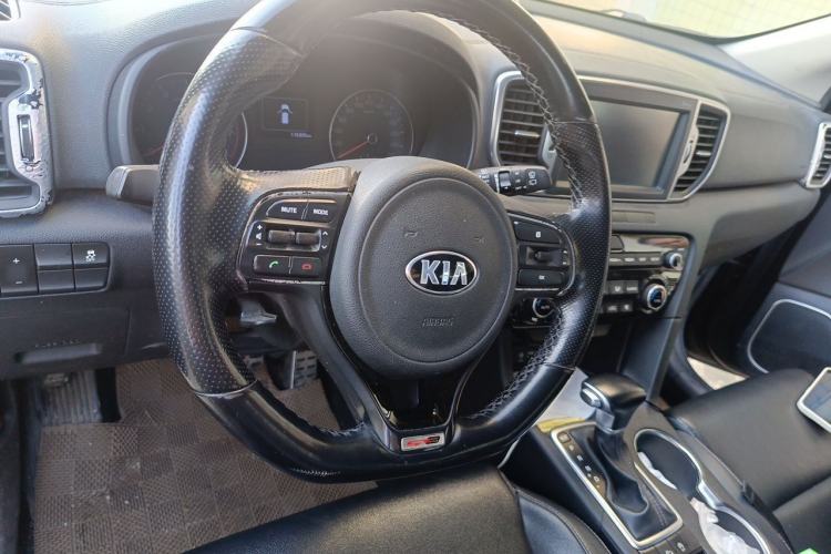Used Kia KX5 2016 1.6T Automatic Two-Wheel Drive DLX Interior 2