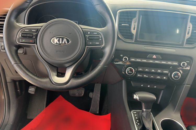 Used Kia KX5 2016 2.0L Automatic 2WD Premium Interior 3