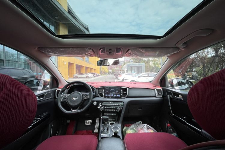Used Kia KX5 2016 1.6T Automatic Two-Wheel Drive DLX Interior 4