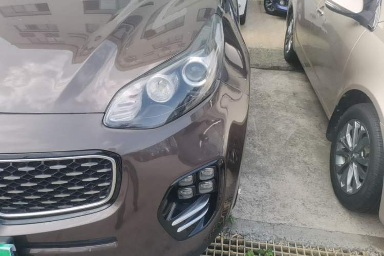 Used Kia KX5 2016 1.6T Automatic Two-Wheel Drive DLX Left Front Headlight